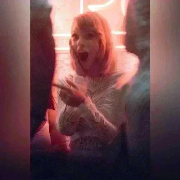 Alexis White Garner Lace Fringe Long Sleeve Romper ASO Taylor Swift - Picture 2 of 15